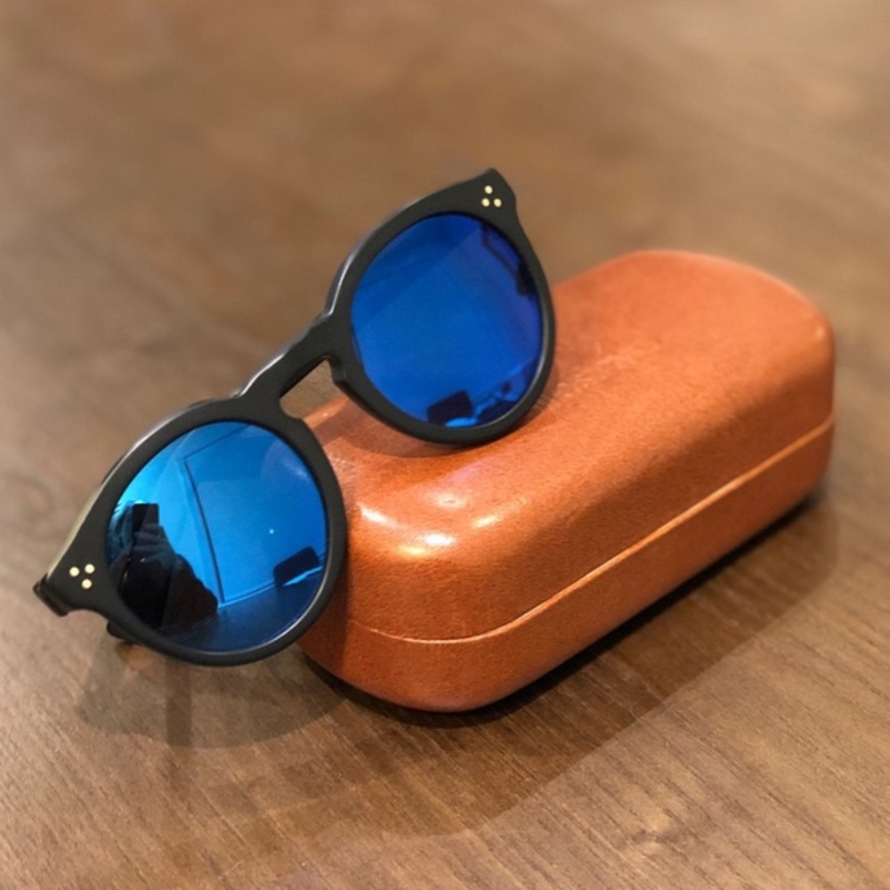 ILLESTEVA sunglasses:black matte/blue mirror lens